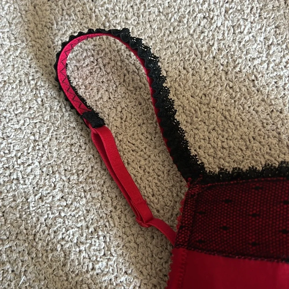 Y2K Vintage H&M Red Satin & Black Lace Boned Corset with Garter *NWT* - Size36B - Picture 13 of 14